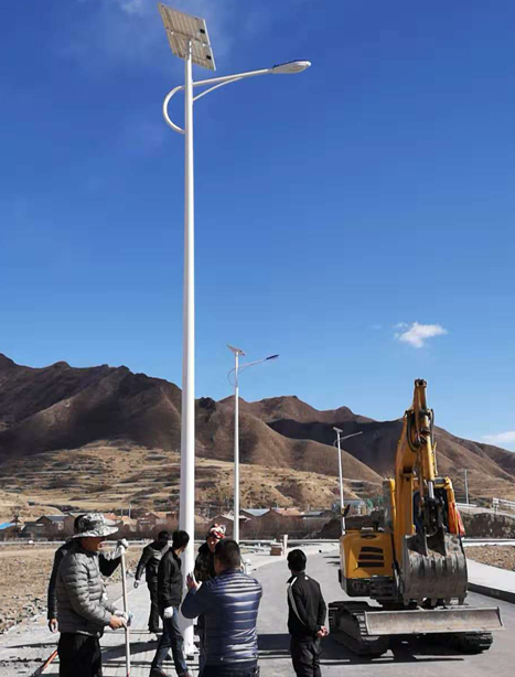 甘南碌曲10米永安坝街道太阳能路灯项目