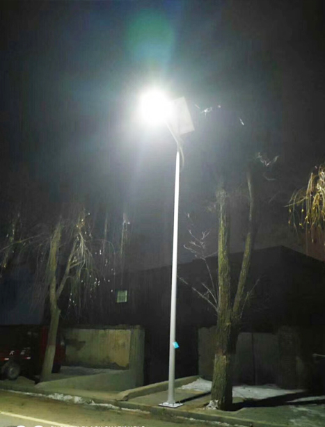 积石山县永安坝街道太阳能路灯项目